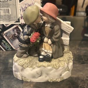 Kim Anderson Pretty as a Picture “Our love is Divine”